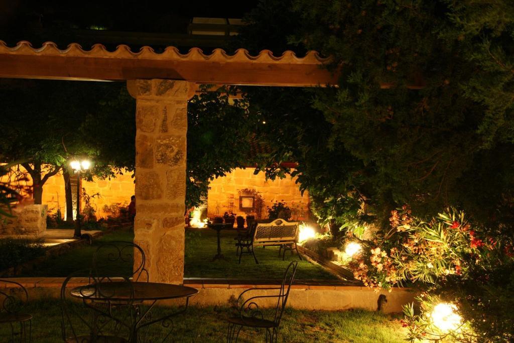 Hotel El Convent 1613 La Fresneda Luaran gambar